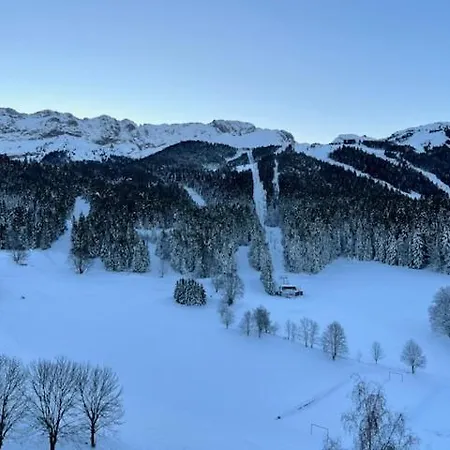 Chaleureux Pied Des Pistes Les Glovettes De Lans